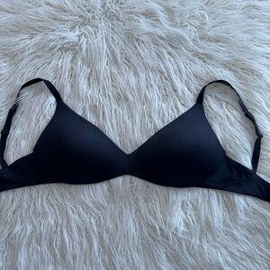 Skims Wireless Form Push Up Plunge Bra Onyx Size 36DDD